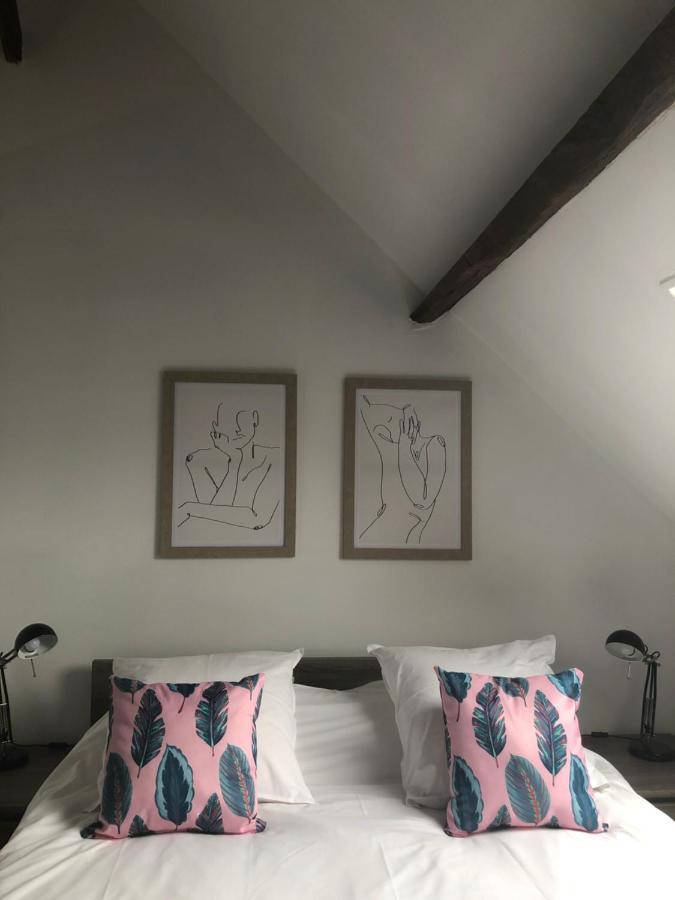 Bed and Breakfast Ancien Relais De Poste The Old Post Office Saint-Martial-d'Albarede Экстерьер фото