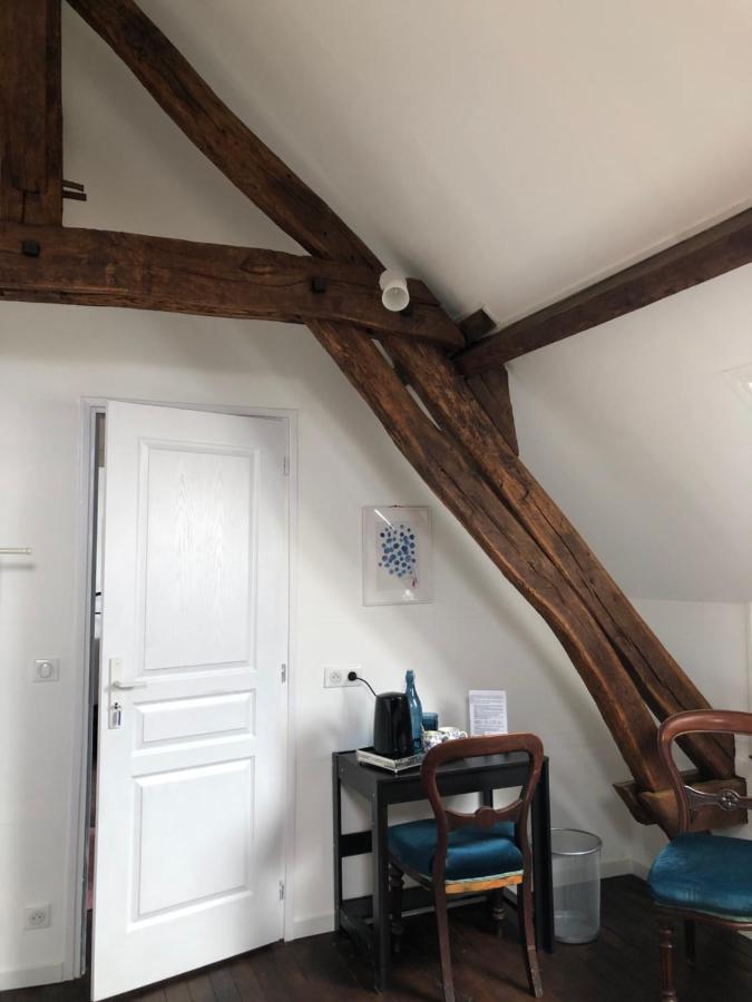Bed and Breakfast Ancien Relais De Poste The Old Post Office Saint-Martial-d'Albarede Экстерьер фото